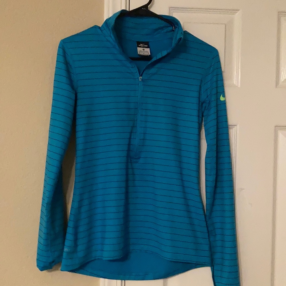 Nike size medium dri fit zipper up